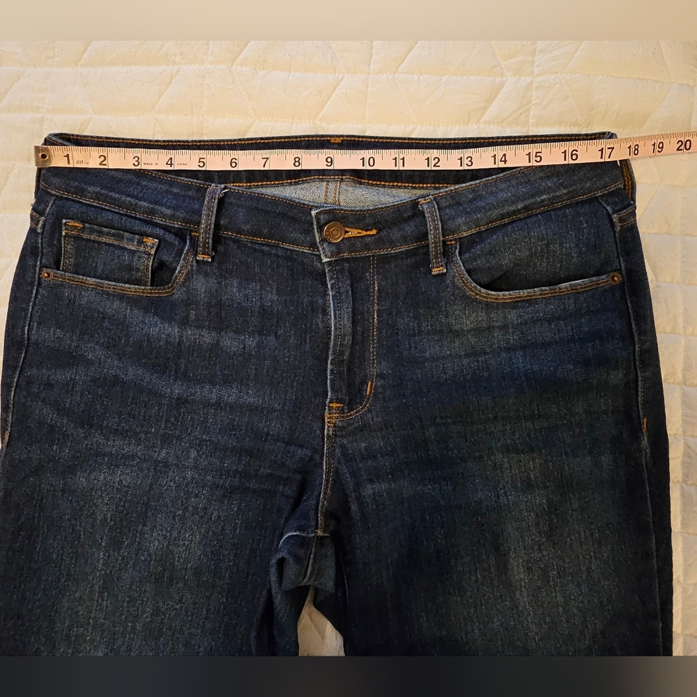 Old Navy Classic Dark Blue Women's Straight-Leg Jeans - Picture 5 of 6